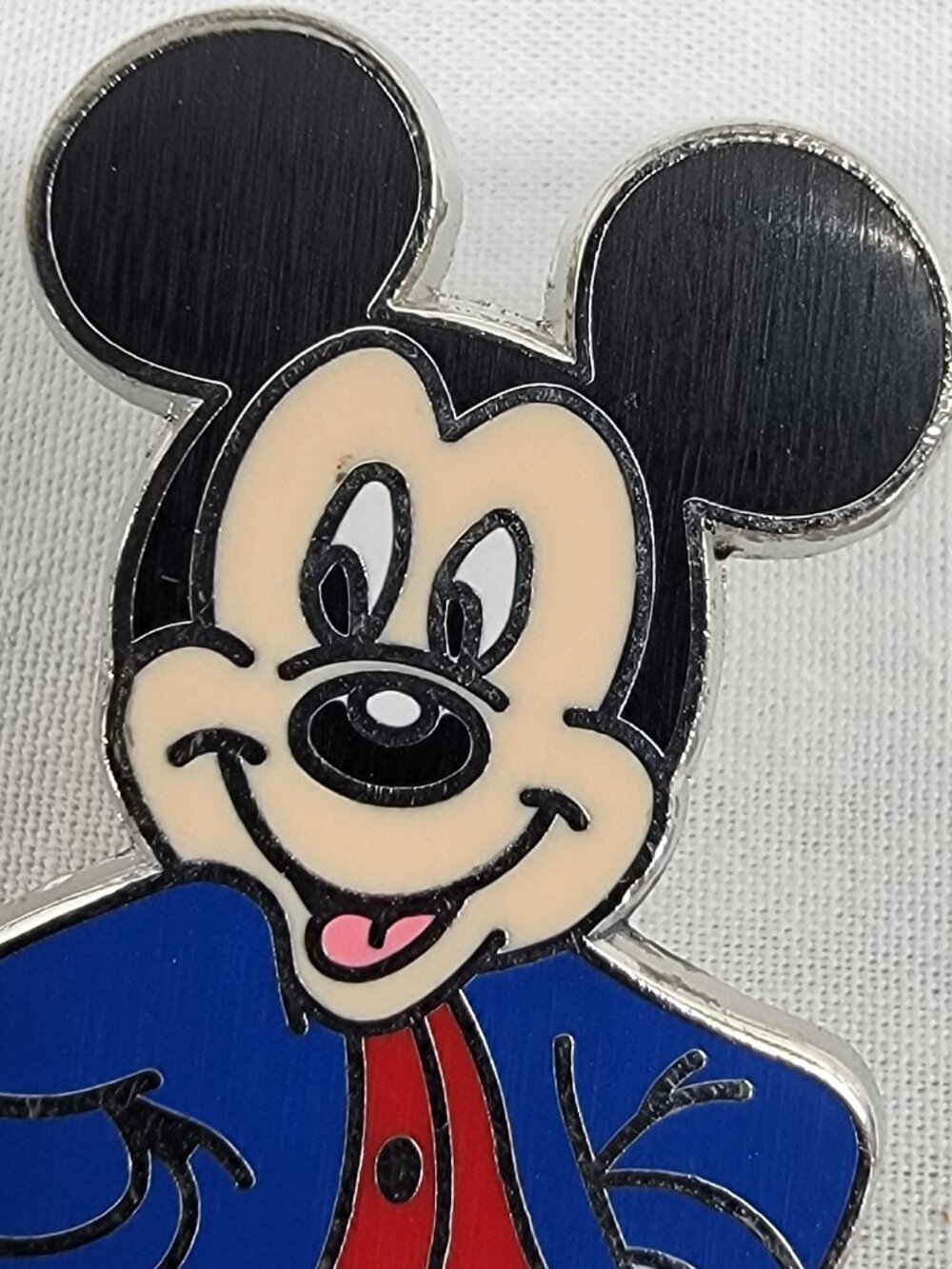 DISNEY Pin Trading ~ MM Modern Series/Booster Pin ~ Mickey Mouse ~ 2008 - Picture 2 of 7